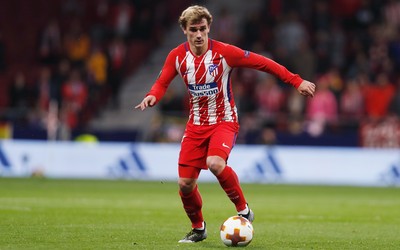 欧皇体育独家-C罗任意球被人墙挡出后迅速补射破门