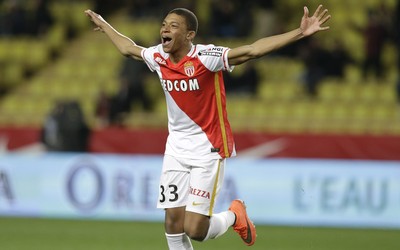 欧皇体育精华-佩德里伤愈归来就送致命直塞