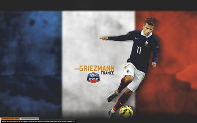 欧皇体育独家-佩洛娃球迷高举标语支持偶像