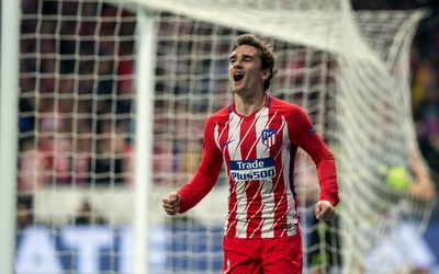 欧皇体育快讯-内马尔与母亲家庭聚会